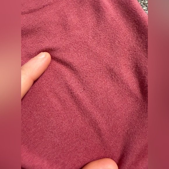 Vuori Performance Joggers in Sierra Heather Pink Red Size Medium DreamKnit - Picture 16 of 16